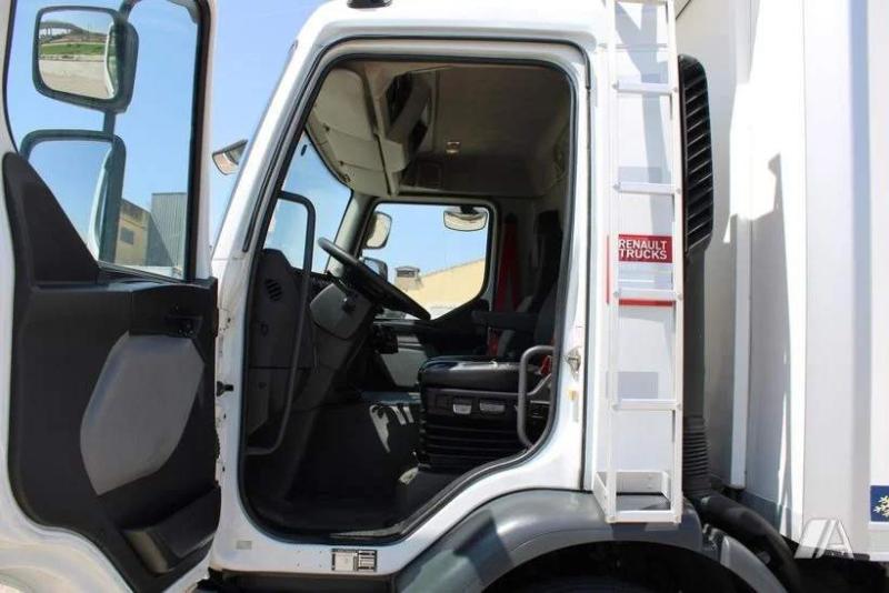 Truck Renault D-Series