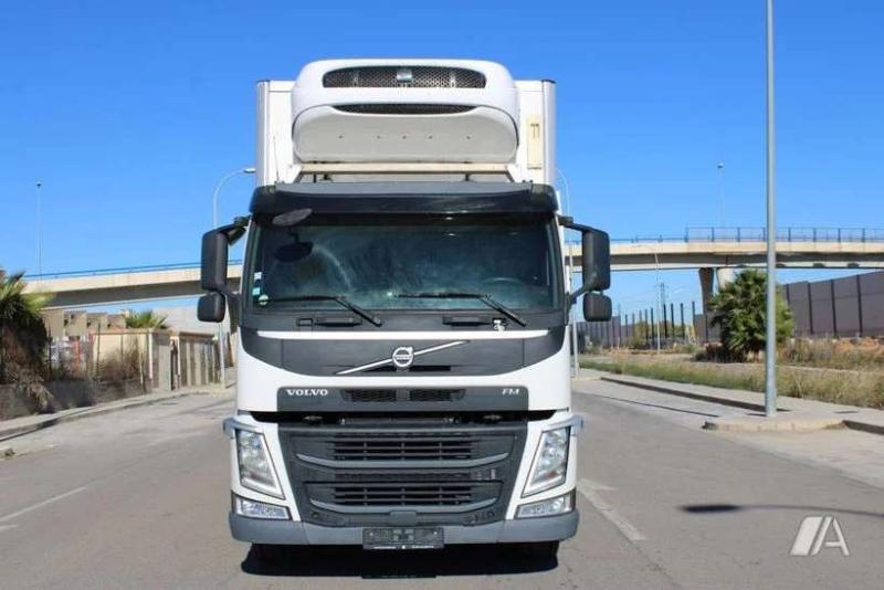 Camião Volvo FM