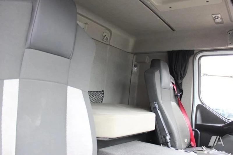 vrachtwagen Renault D WIDE-series