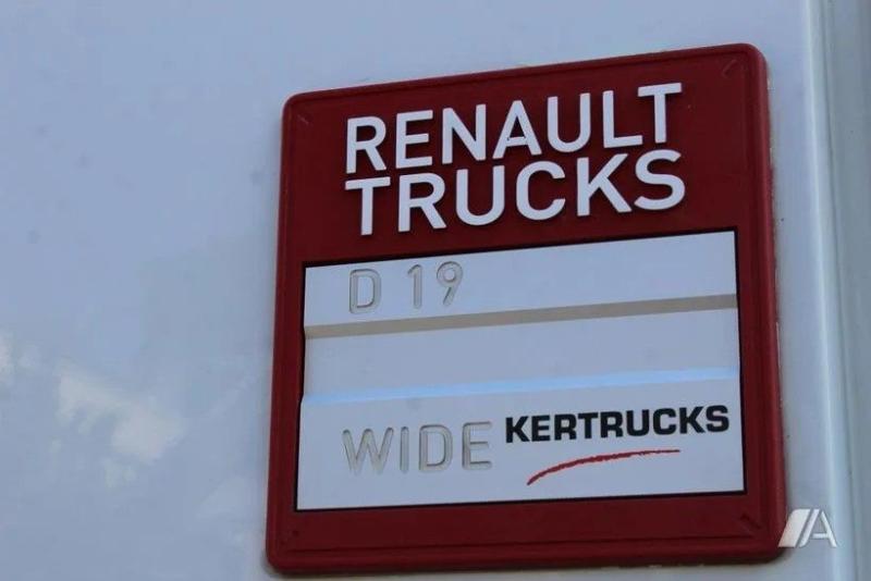 vrachtwagen Renault D WIDE-series