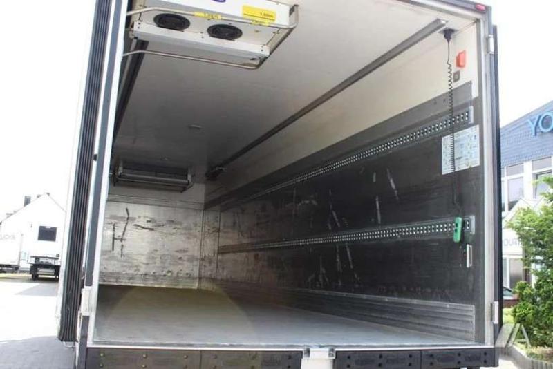 vrachtwagen Renault D WIDE-series