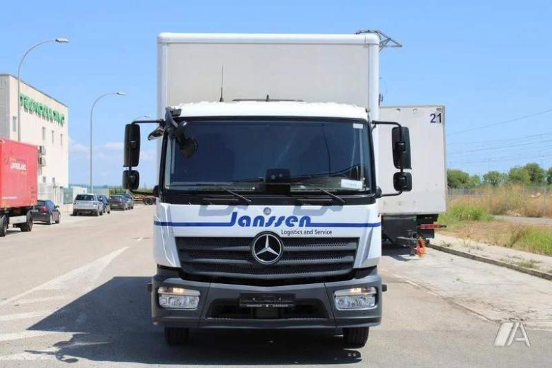 vrachtwagen Mercedes Atego