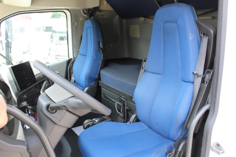 Sattelzugmaschine Volvo F6