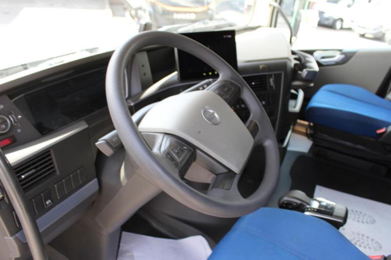 Sattelzugmaschine Volvo F6
