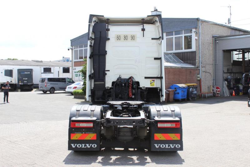 Sattelzugmaschine Volvo F6