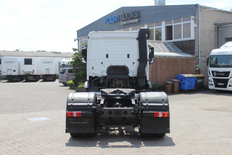 Tracteur Mercedes Antos