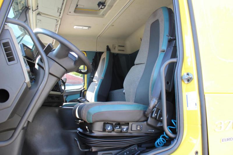 Tracteur Volvo N12