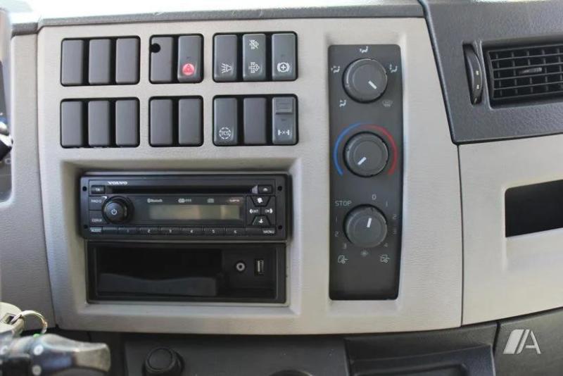 Camion Volvo FL