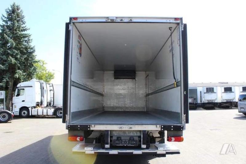 Camion Volvo FL
