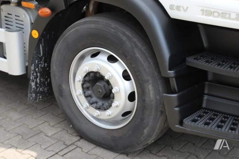 vrachtwagen Iveco Eurocargo ML 190 EL 28