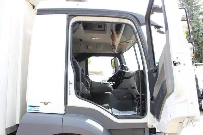 vrachtwagen Mercedes Antos 1827