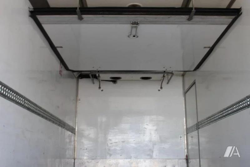 vrachtwagen Renault Midlum 220 DXI