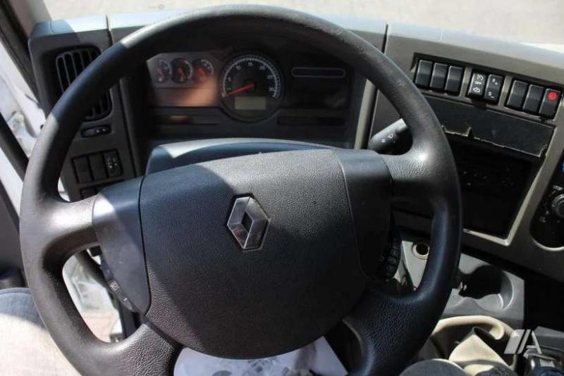 vrachtwagen Renault Midlum 220 DXI