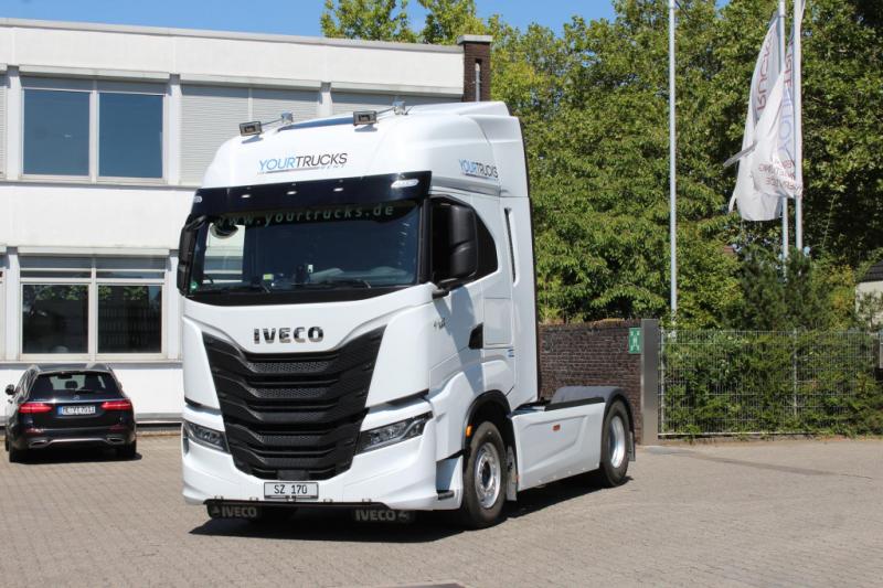 Tracteur Iveco   S-Way 530 Retarder Safety Lock 2Tanks Navi LED