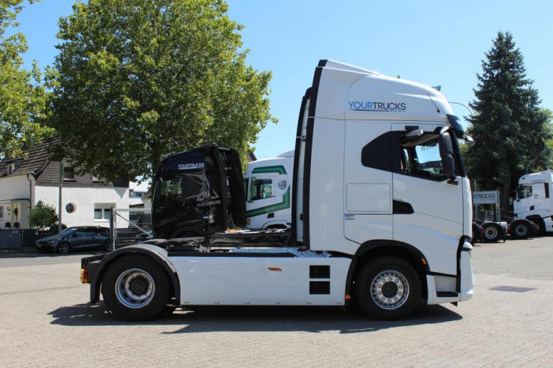 Tracteur Iveco   S-Way 530 Retarder Safety Lock 2Tanks Navi LED