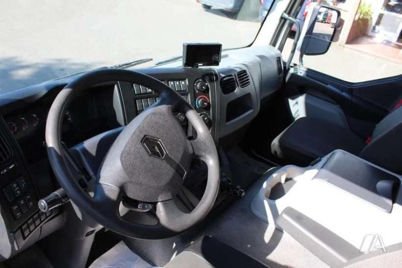 Camion Renault D WIDE-series