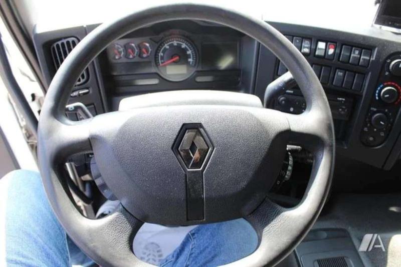 Camion Renault D WIDE-series