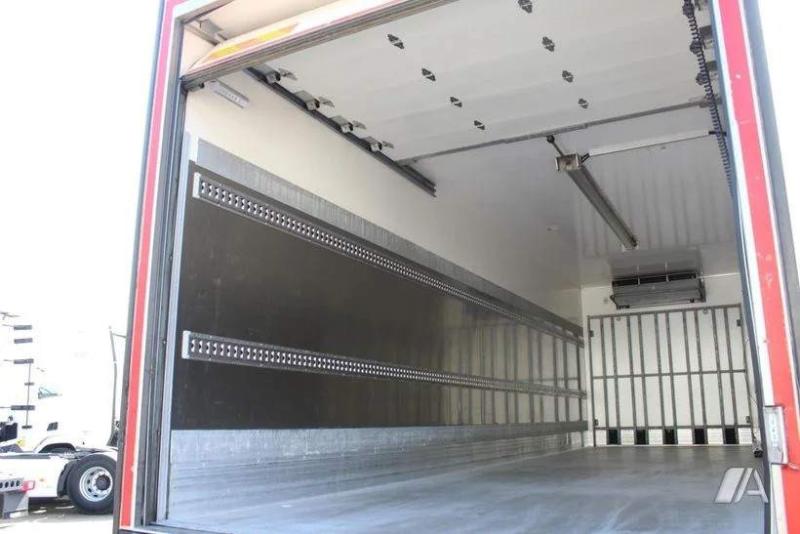 Camion Renault D WIDE-series