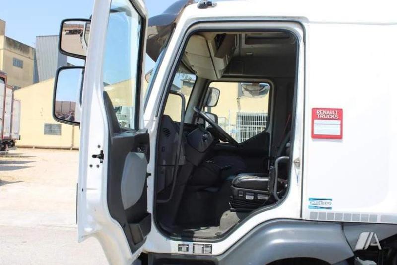 Camion Renault D-Series