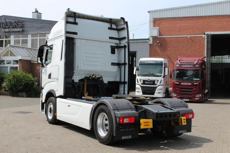 Tracteur Iveco   S-Way 510 Retarder 2Tank Kühlbox Safety Lock