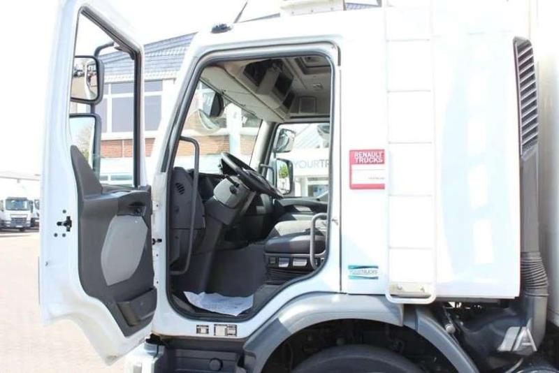 Camion Renault D WIDE-series