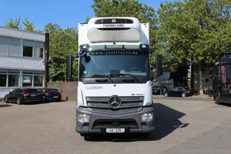 Camião Mercedes Actros