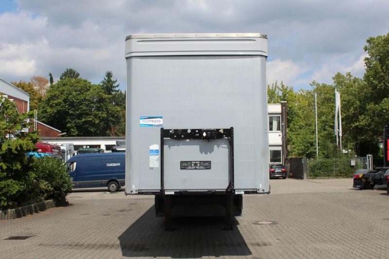Semi-remorque Kögel   Plane Edscha Liftachsel   SAF Achsen  PK   COIL