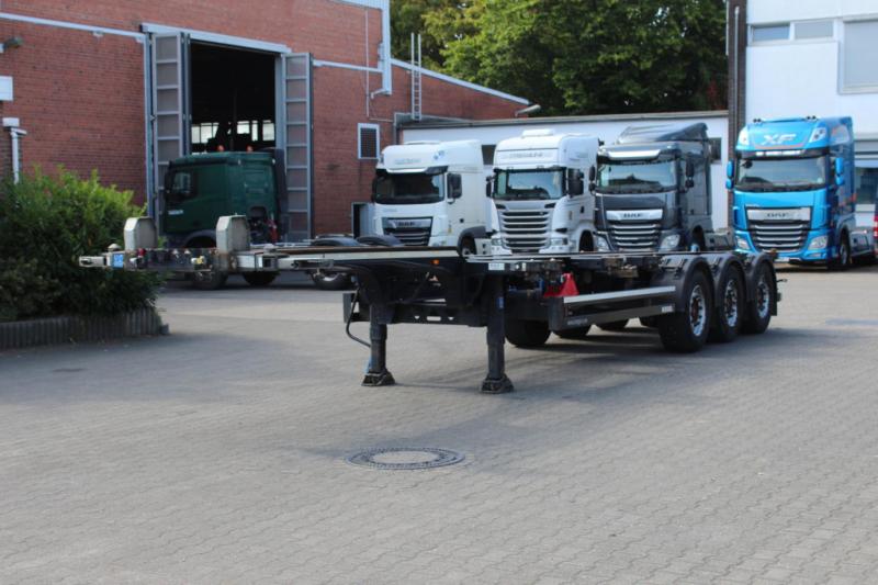 Kögel                   Multi Container Chassis Port 45 Triplex
