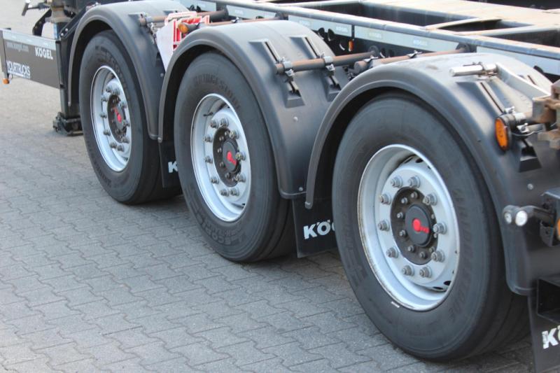 Semi-remorque Kögel   Multi Container Chassis Port 45 Triplex SAF