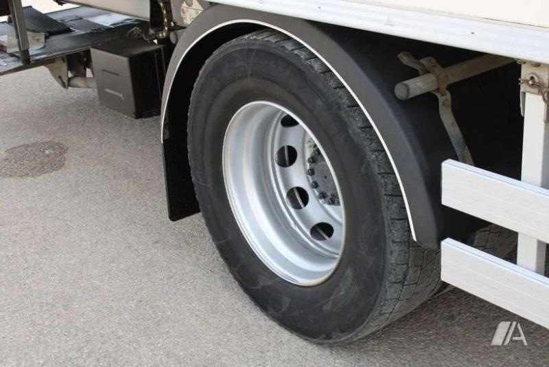 Camion Renault D WIDE-series