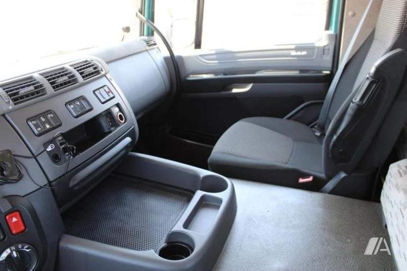 Tracteur DAF CF 460