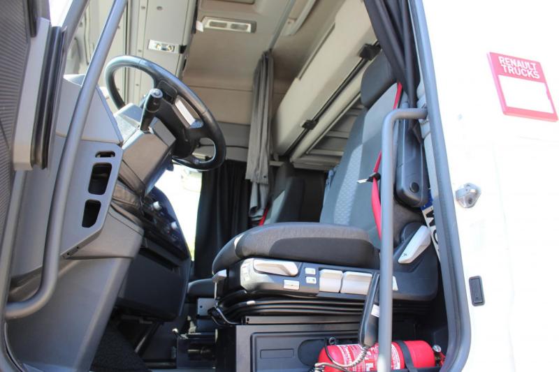 Tracteur Renault T-High