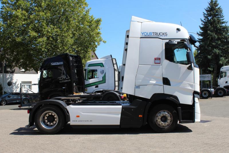 Tracteur Renault T-High