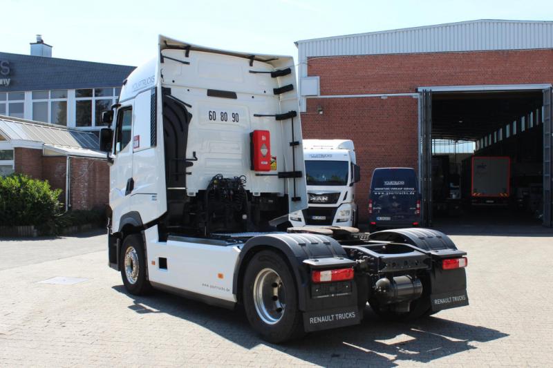 Tracteur Renault T-High