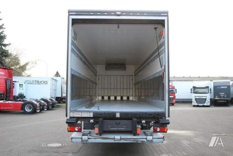 Camion Renault D WIDE-series