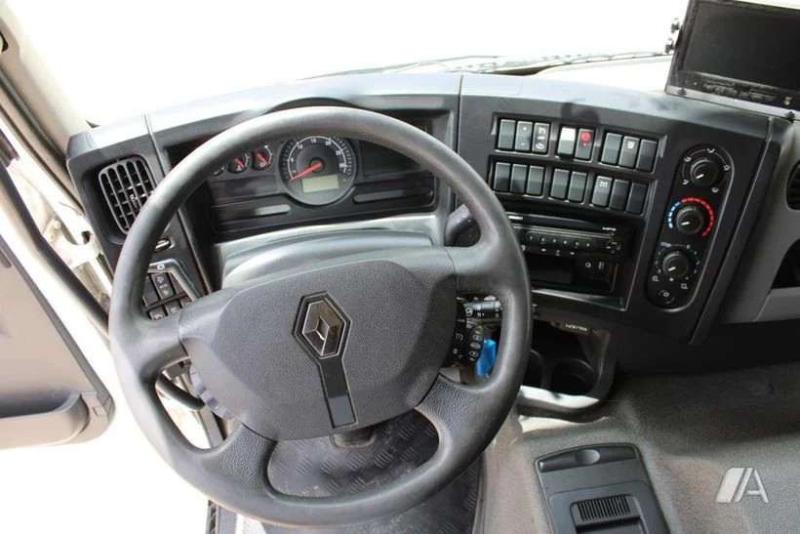 Camion Renault D WIDE-series