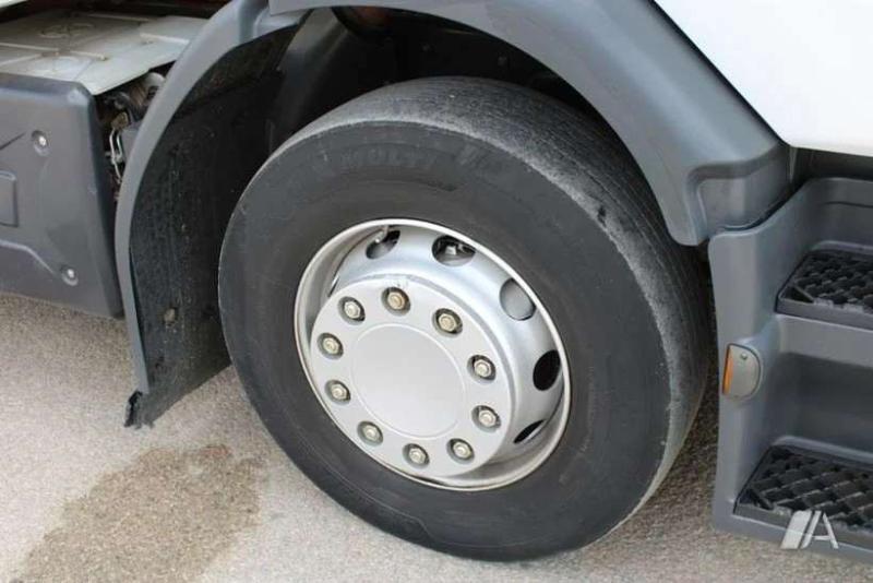 Camion Renault D WIDE-series