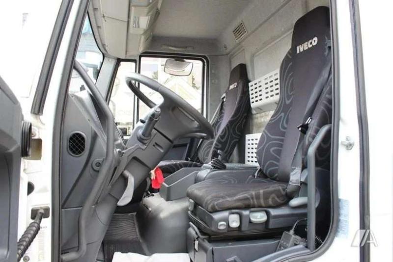 Camion Iveco Eurocargo ML 140 E 25
