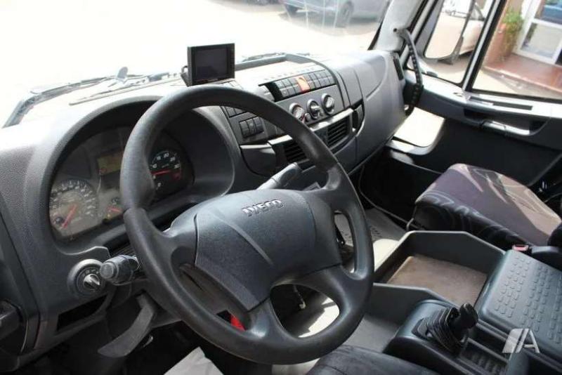 Camion Iveco Eurocargo ML 140 E 25