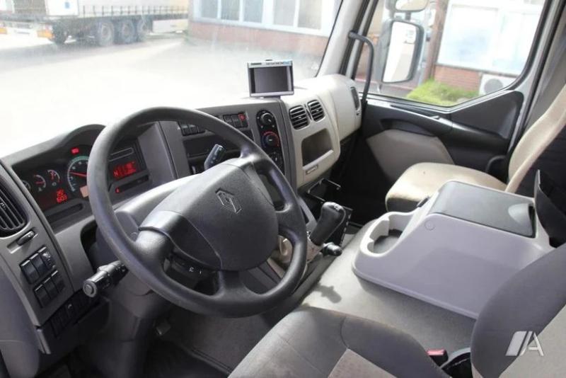 vrachtwagen Renault Midlum 220.12 Dxi