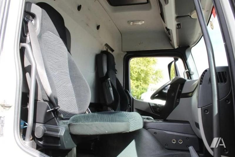 vrachtwagen Mercedes Actros