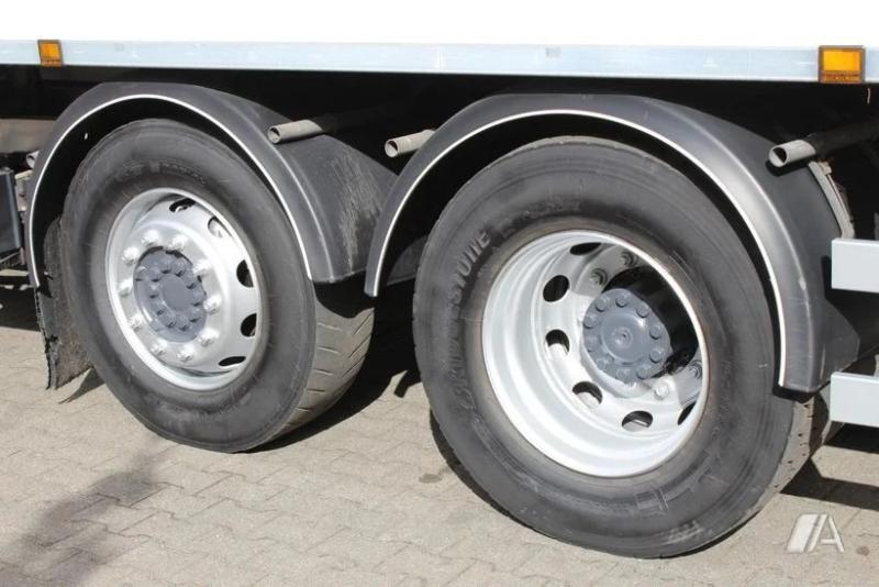 vrachtwagen Mercedes Actros