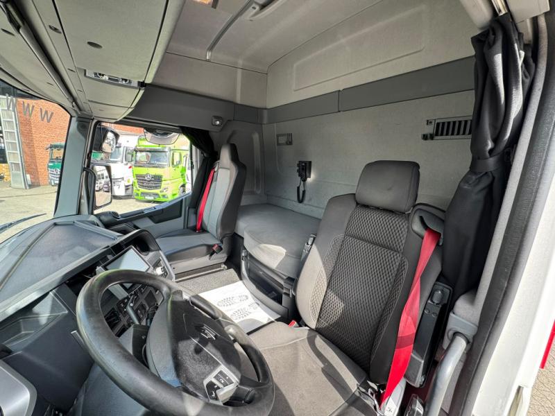 Tracteur Renault   T 430 E6 Retarder Kühlbox Klima NUR 448130 Km