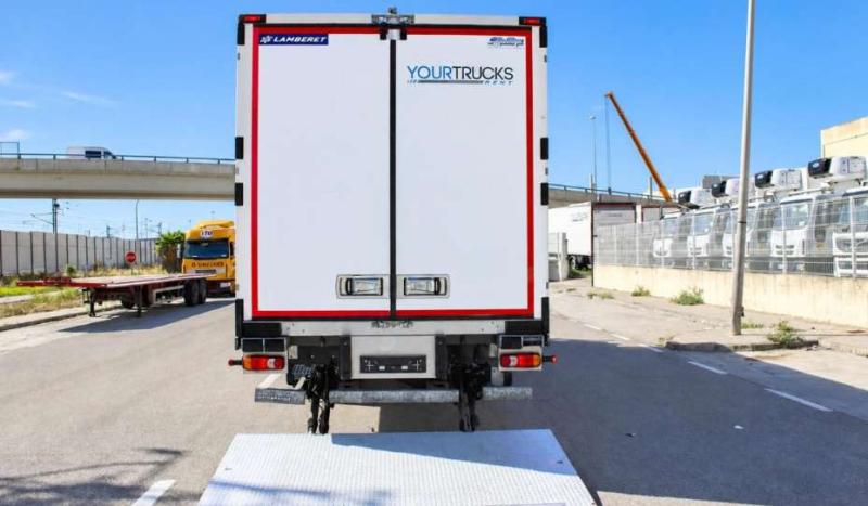 Camion Renault D-Series