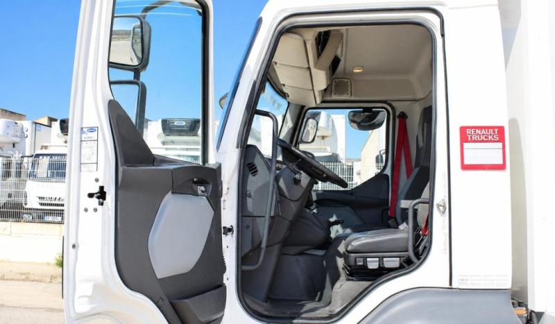 Camion Renault D-Series