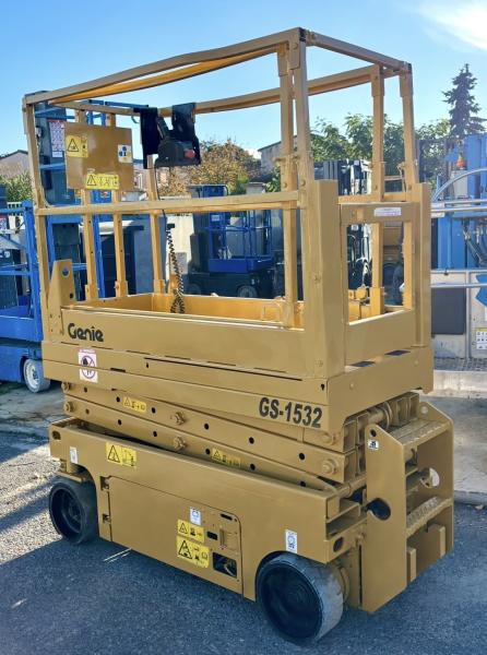 Arbeitsbühne Genie GS-1532