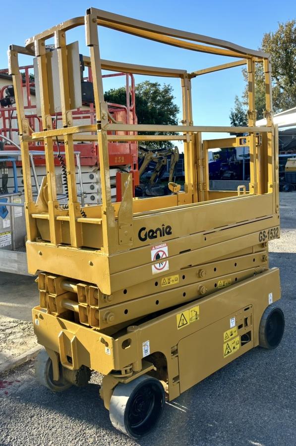 Arbeitsbühne Genie GS-1532