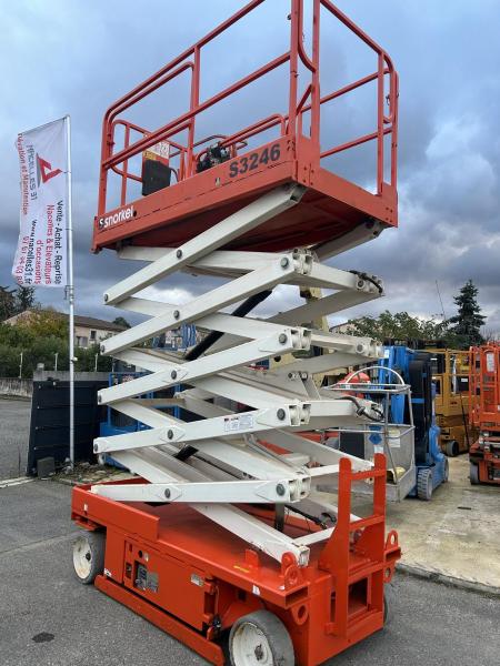 Arbeitsbühne Snorkel S3246 batteries neuves