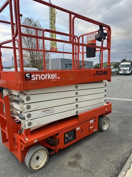 Arbeitsbühne Snorkel S3246 batteries neuves