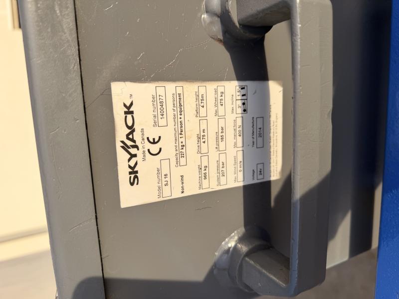 Plataforma Skyjack SJ16 batteries neuves